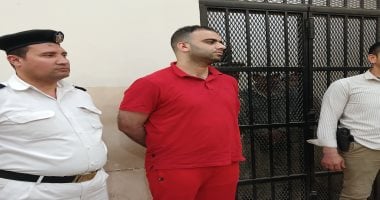 بالبدلة الحمراء.. محطات فى محاكمة قاتل صديقه والتخلص من جثته فى مصرف الشرقية