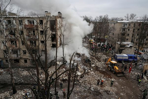 قتيل و7 جرحى في مدينة زابوريجيا الأوكرانية