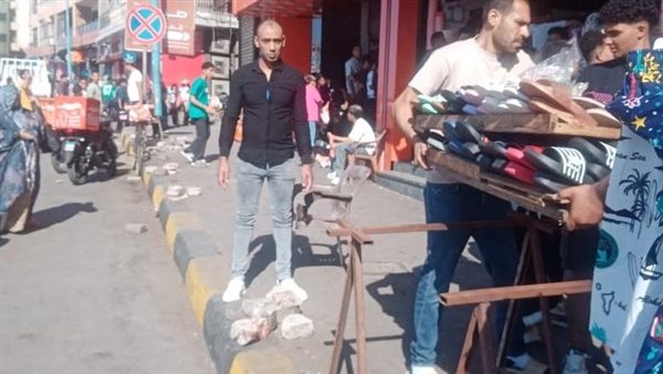 حملات مكثفة لإزالة الإشغالات من الطرق بالإسكندرية