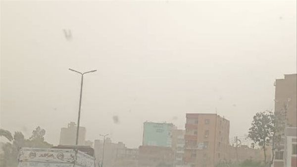 غبار يملأ سماء مصر وهذا ما يحدث خلال النهار، الأرصاد تكشف عن الوضع الجوي الآن
