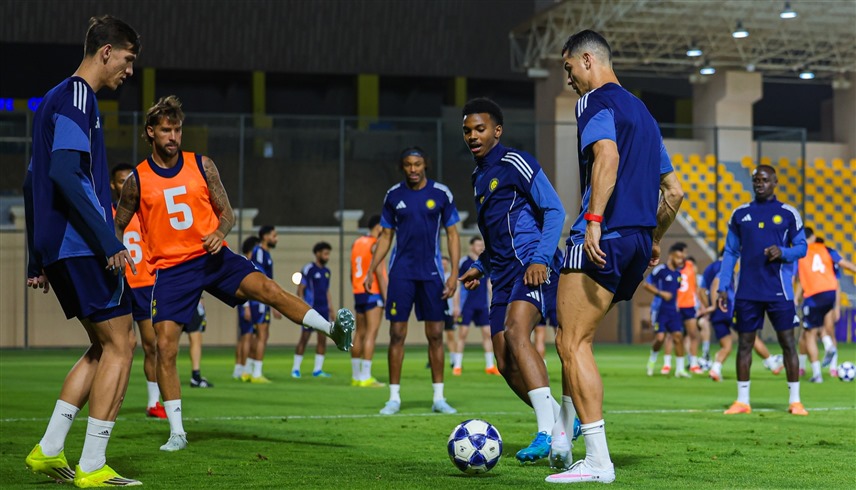 النصر يبحث عن حسم اللقب أمام ضمك وهدية "بينتو" تُنعش آمال الهلال
