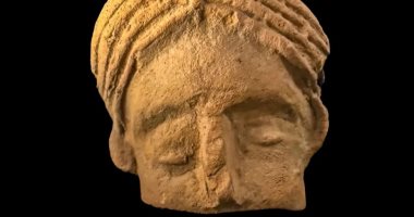 اكتشاف رأس رومانى نادر من الطين المحروق فى حصن ماجنا