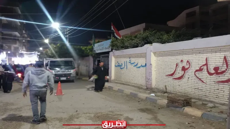 مجلس مدينة الصف بالجيزة يقود حملة لمنع وقوف الباعة الجائلين أمام المدارس
