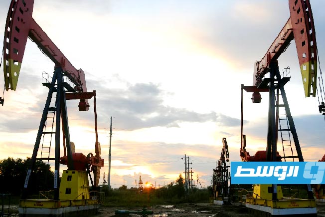 أسعار النفط تستقر قرب أعلى مستوياتها في 7 أشهر