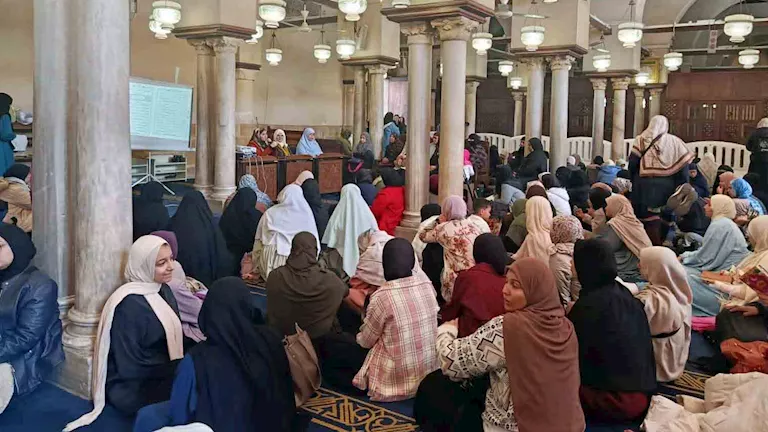 ملتقى رمضانيات نسائية بالجامع الأزهر يرصد تأملات في سورة الحجرات