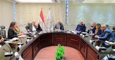 وزير التعليم يبحث مع ممثلى الشركاء الأكاديميين تطوير 1200 مدرسة فنية