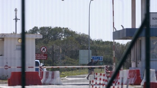 بريطانيا: المسيرة التي استهدفت قاعدتنا "أكروتيري" لم تنطلق من إيران