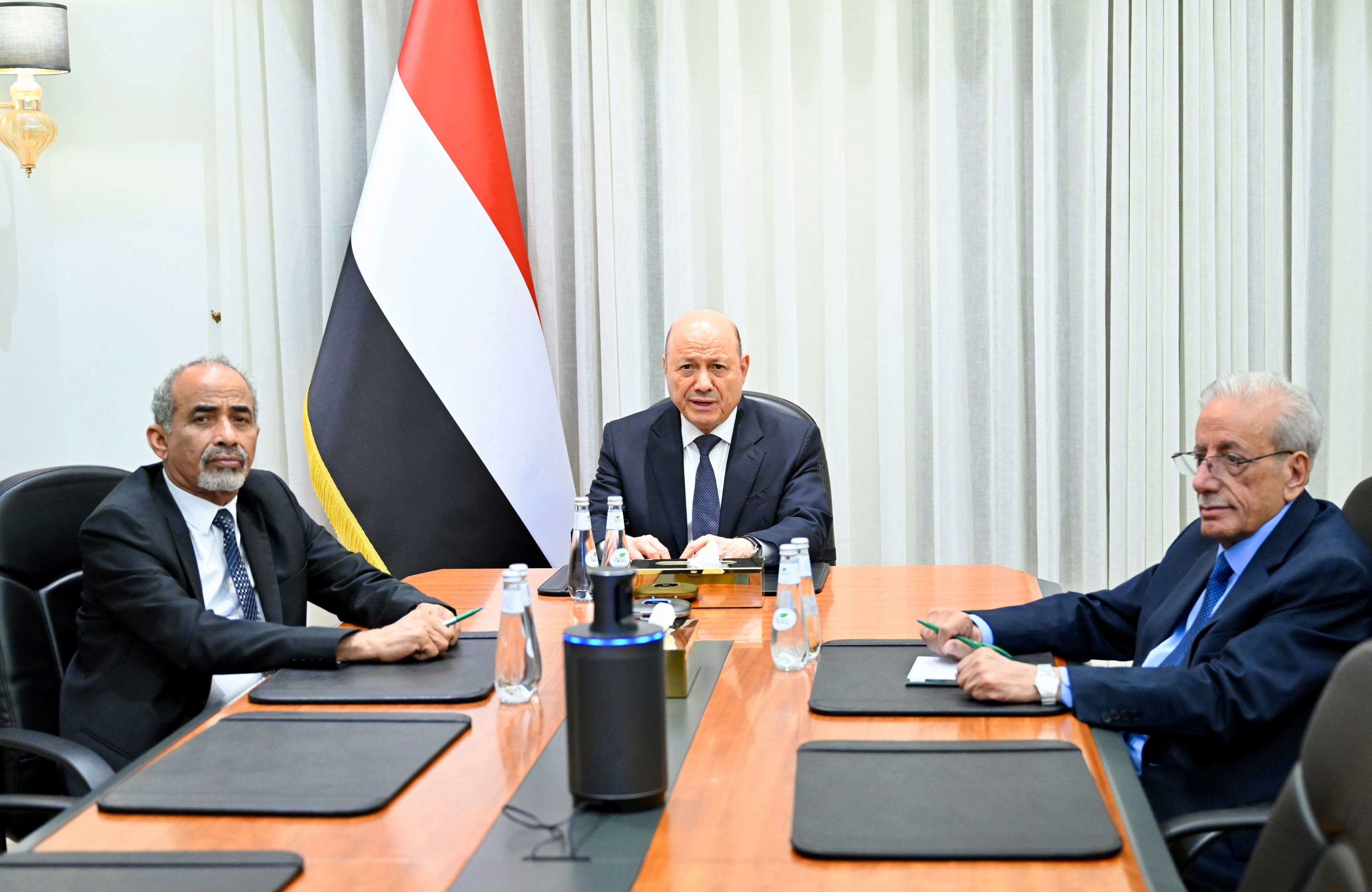 «الرئاسي اليمني»: نرفض عودة الحوثيين من طهران بالطيران الإيراني