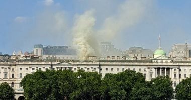 طقس متطرف.. بريطانيا تشهد 29 ألف صاعقة في 24 ساعة والحرارة تصل 40