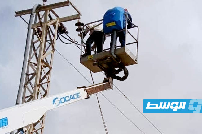 صيانة شبكة الكهرباء في سوق الجمعة والنواحي الأربع وزليتن