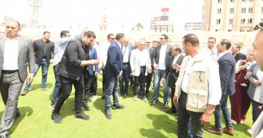 وزير الرياضة ومحافظ الدقهلية يتفقدان أعمال تطوير استاد المنصورة ونزل الشباب