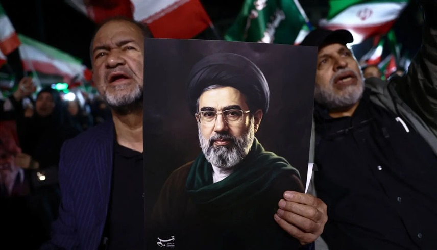 أكسيوس: ضوء أخضر من خامنئي للمشاركة بمفاوضات إسلام آباد