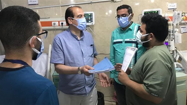 نائب وزير الصحة يفاجئ مستشفيات القاهرة بجولات ميدانية ويوجه بإجراءات عاجلة لتحسين الخدمات