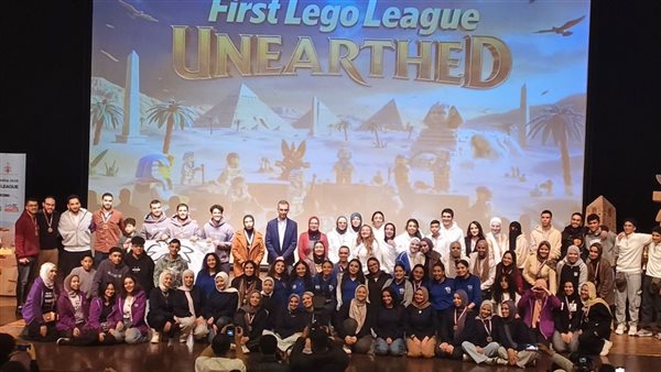 أطفال مكتبة مصر الجديدة يخترعون جهازا لحماية الأهرامات من الرطوبة