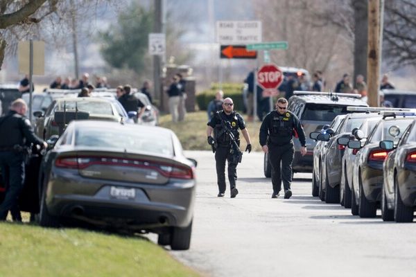 مقتل اثنين من رجال الشرطة وإصابة 3 آخرين في حادثي إطلاق نار بولاية ميزوري الأمريكية