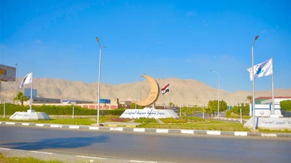 وزيرة الإسكان تستعرض مشروعات السويس الجديدة