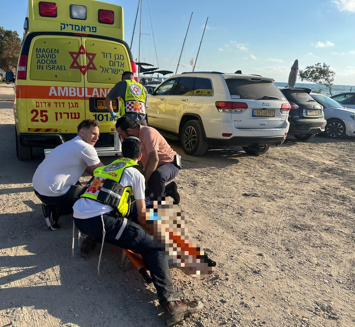 شاطئ الخضيرة: فتى يبلغ من العمر 16 عامًا في حالة حرجة بعد غرقه