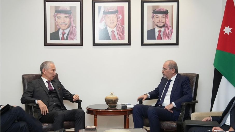 الصفدي يؤكد ضرورة تنفيذ كامل بنود اتفاق غزة وإدخال المساعدات دون عوائق