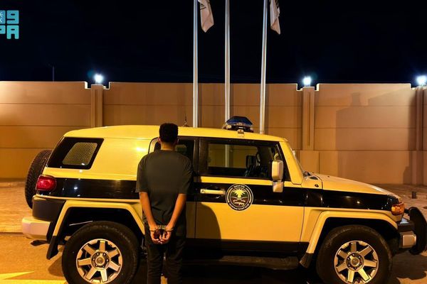 القبض على مقيم لنقله 9 مخالفين لنظام أمن الحدود بجازان