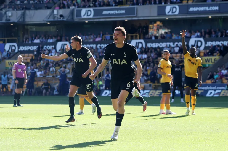 ليفربول ينتزع المركز الرابع وتوتنهام ينهي صيام 118 يوماً -فيديو