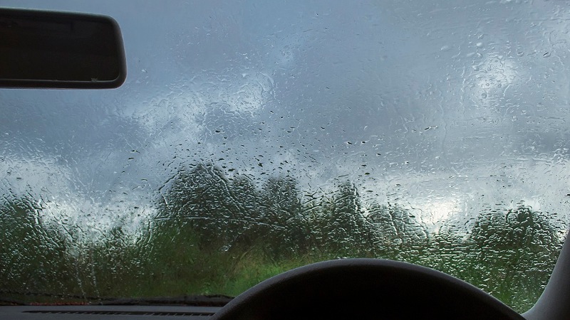 طقس اليوم: ضباب محلي مع أمطار متفرّقة بهذه المناطق