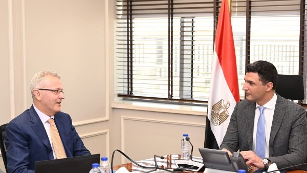 تعزيز التصنيع المحلي للسيارات يتصدر أجندة الوزارة لزيادة الإنتاج والصادرات.. ونواب: الصناعة هي المستقبل من أجل توفير العملة الصعبة لمصر