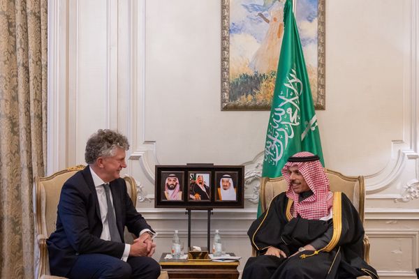 وزير الخارجية يلتقي مستشار الأمن القومي البريطاني