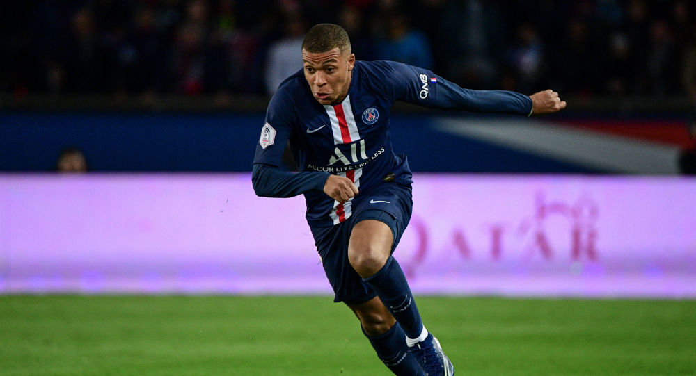 والد مبابي يعلق على اقتراب زيدان من تدريب منتخب فرنسا