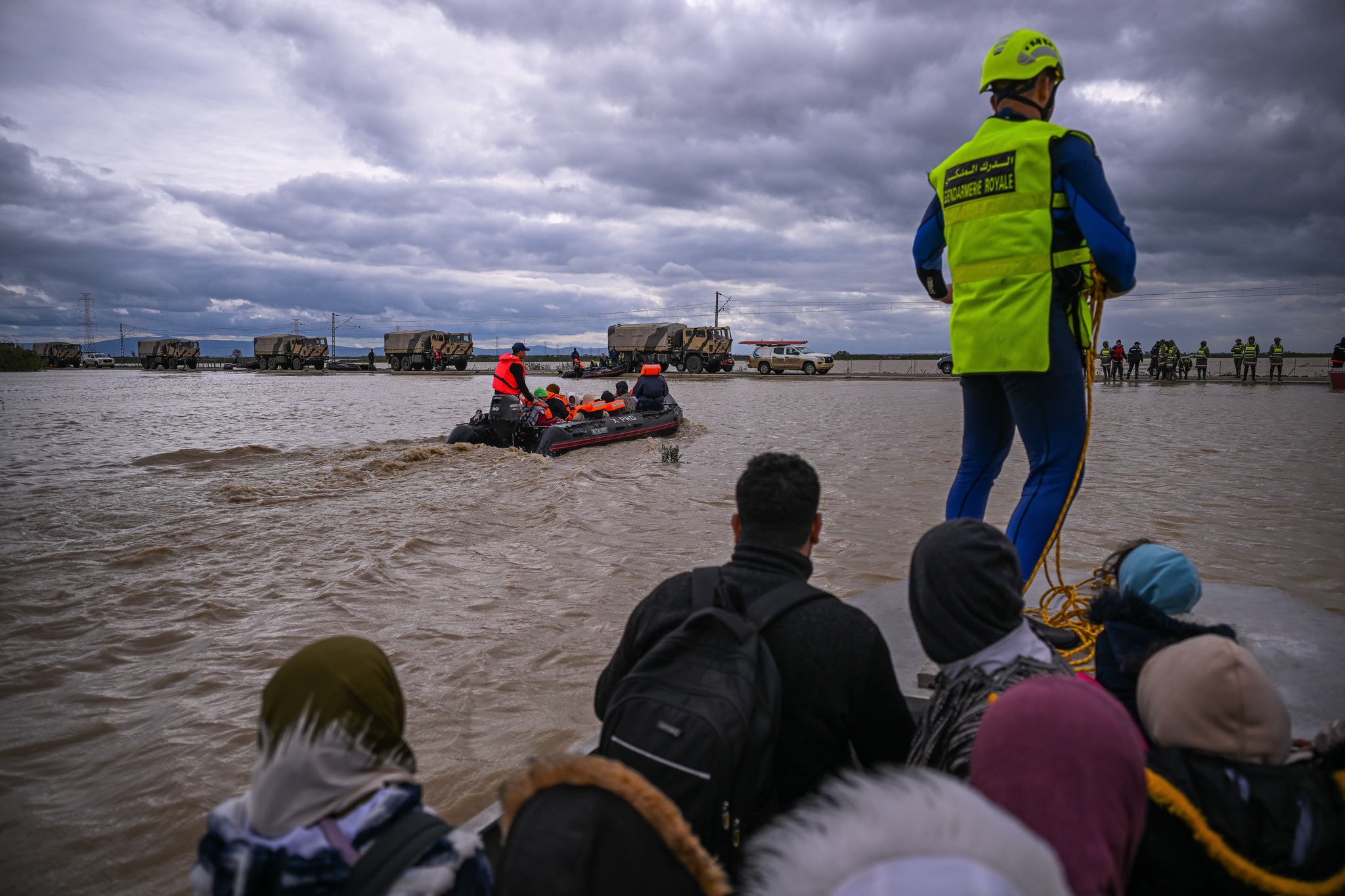 عمالة إقليم سيدي سليمان تشرع في تنظيم عودة الساكنة التي تم إجلاؤها جراء الفياضانات