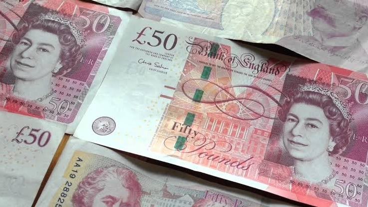 سعر العملات الأجنبية مساء ثاني أيام العيد.. الدولار بـ52.21 حنيه و اليورو يسجل 60.79 جنيه