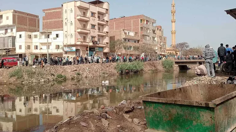 سقوط شابين بدراجة نارية في المياه بأشمون وإنقاذ أحدهما ووفاة الآخر