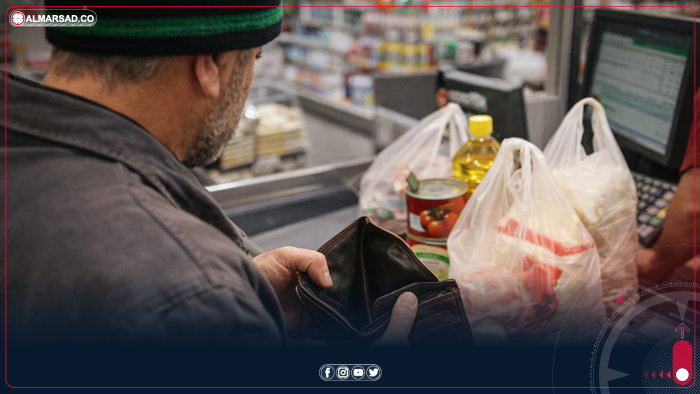 دينار يتراجع وأسعار تتصاعد ومواطن وحيد في مواجهة الغلاء قبل رمضان