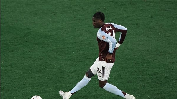 أستون فيلا يكتسح بولونيا برباعية نظيفة يؤهله لنصف نهائي الدوري الأوروبي