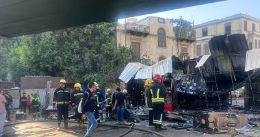 النيابة تعاين موقع حريق كشك بالفجالة لمعرفة الأسباب ولا توجد إصابات