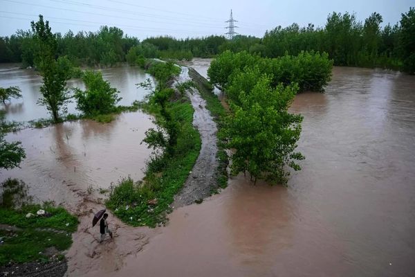 مصرع 7 أشخاص وإصابة 33 آخرين بسبب العواصف والأمطار على باكستان