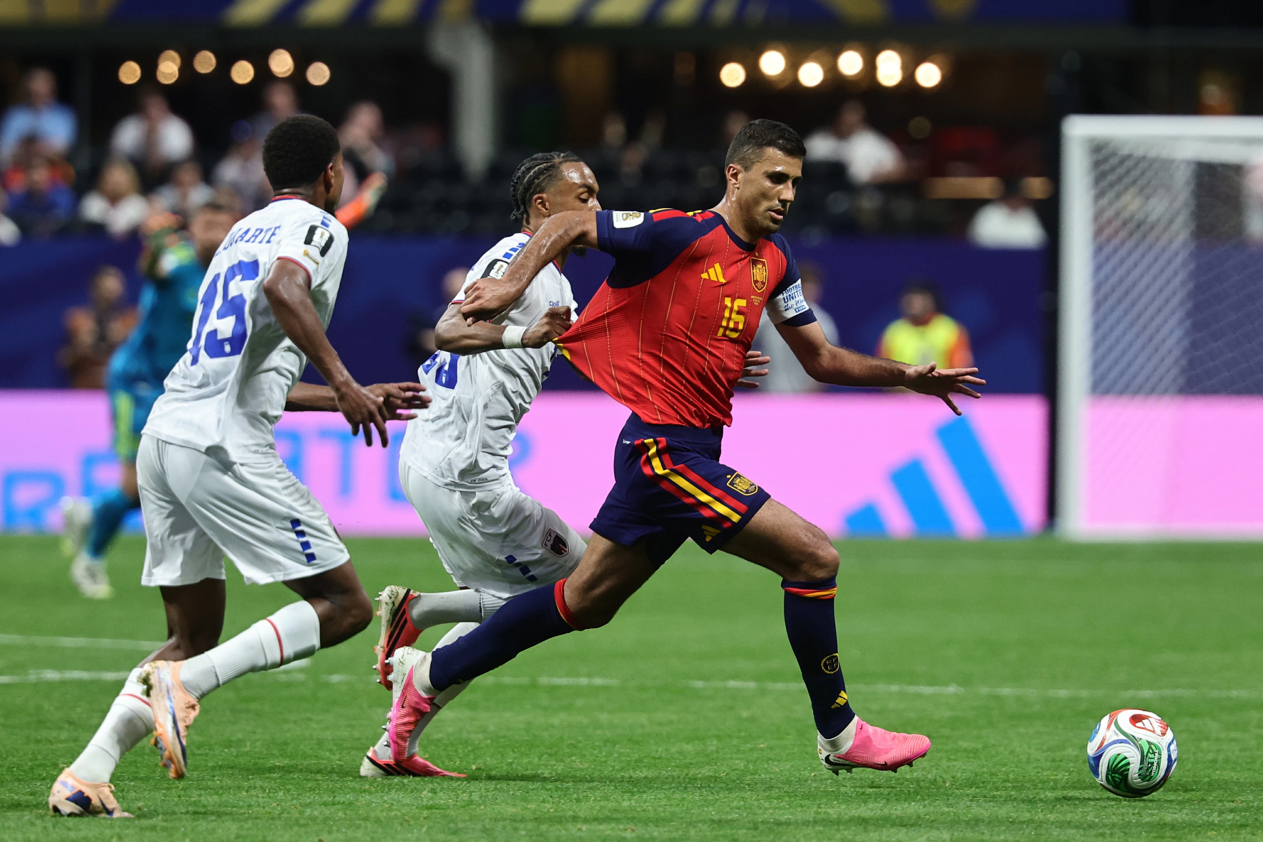 بـ 3 أرقام.. رودري يفرض هيمنته على مونديال 2026
