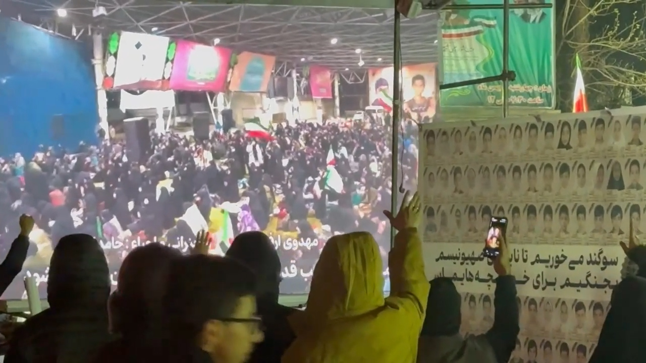 طهران تشهد حشوداً غفيرة احتفالاً بانتخاب آية الله السيد مجتبى خامنئي قائدًا ثالثًا للثورة