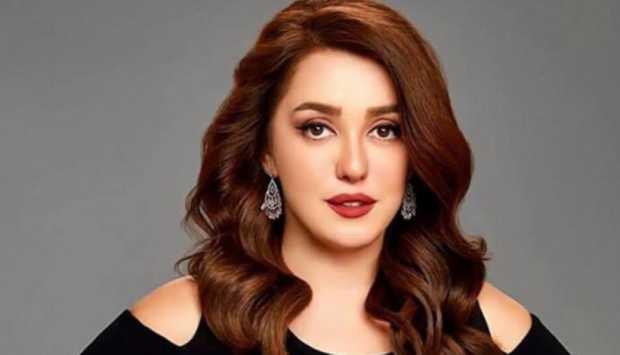 ربنا يعوض تعبك بنجاح كبير.. كندة علوش تهنئ زوجها عمرو يوسف على مسلسل «الفرنساوي»