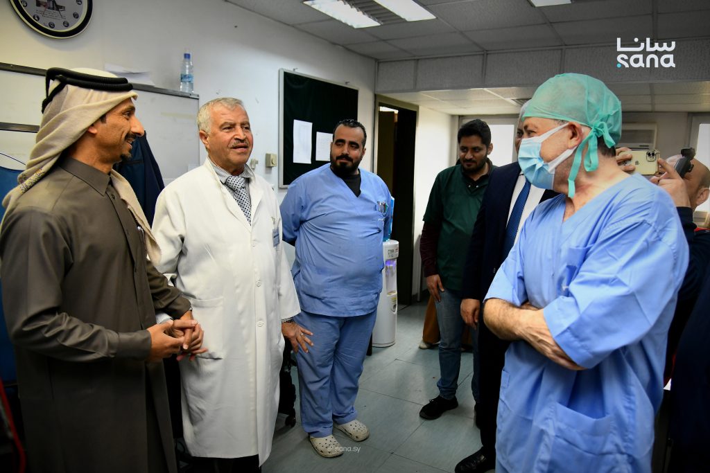 السفير القطري يزور مشافي دمشق ويتفقد حملة “عطاء بلا حدود” لإجراء 100 عملية قثطرة قلبية