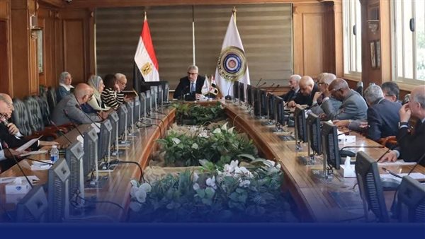 الأعلى للجامعات يبحث معادلة الدرجات العلمية من الجامعات غير الخاضعة لقانون 49