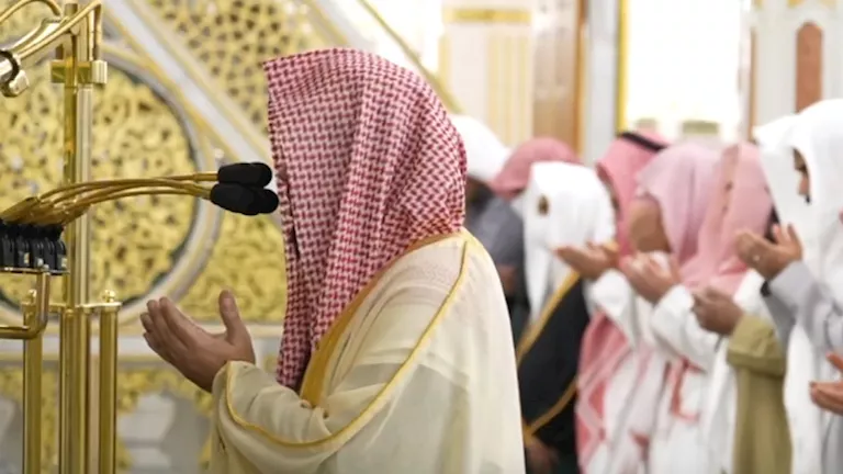 دعاء القنوت بالمسجد النبوي ليلة 20 رمضان
