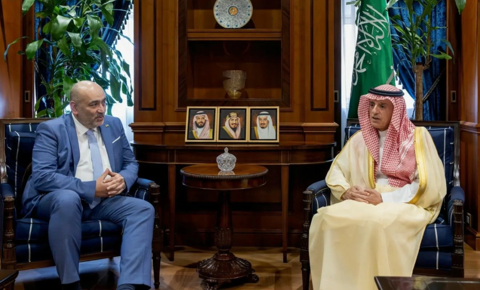 وزير الدولة للشؤون الخارجية يستقبل نائب رئيس البرلمان الاتحادي الألماني