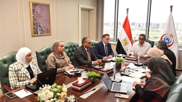 الصحة تسرع التنفيذ في 17 مشروعا قوميا وتدفع التحول الرقمي بالمحافظات