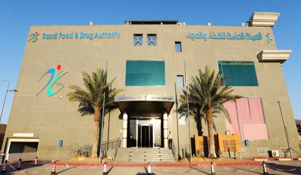 رئيس هيئة الغذاء والدواء: سلامة المنتجات المتداولة في الأسواق أولوية