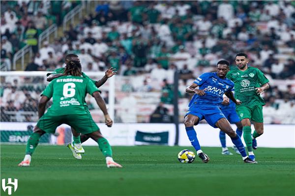 استمرار التعادل بين الهلال وأهلي جدة واللجوء لركلات الترجيح