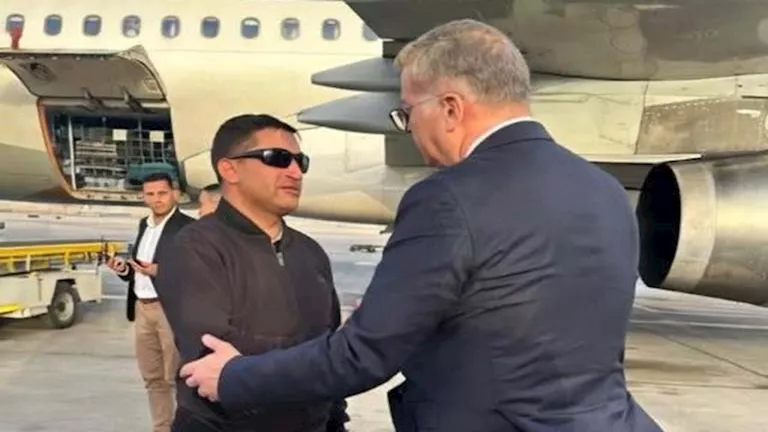 وزير البترول يستقبل جثمان المهندس حسام صادق بعد عودته من أبوظبي