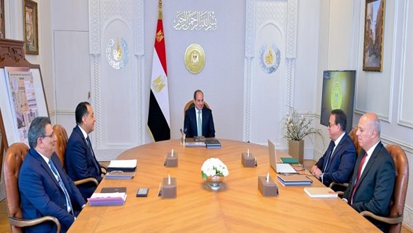 السيسي يوجه بالإسراع في استكمال ميكنة منظومة التأمين الصحي الشامل