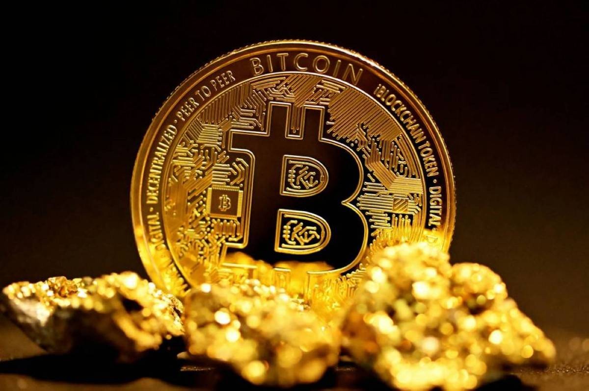 الذهب يحطم الأرقام القياسية والكريبتو يواجه "اختبار النار"