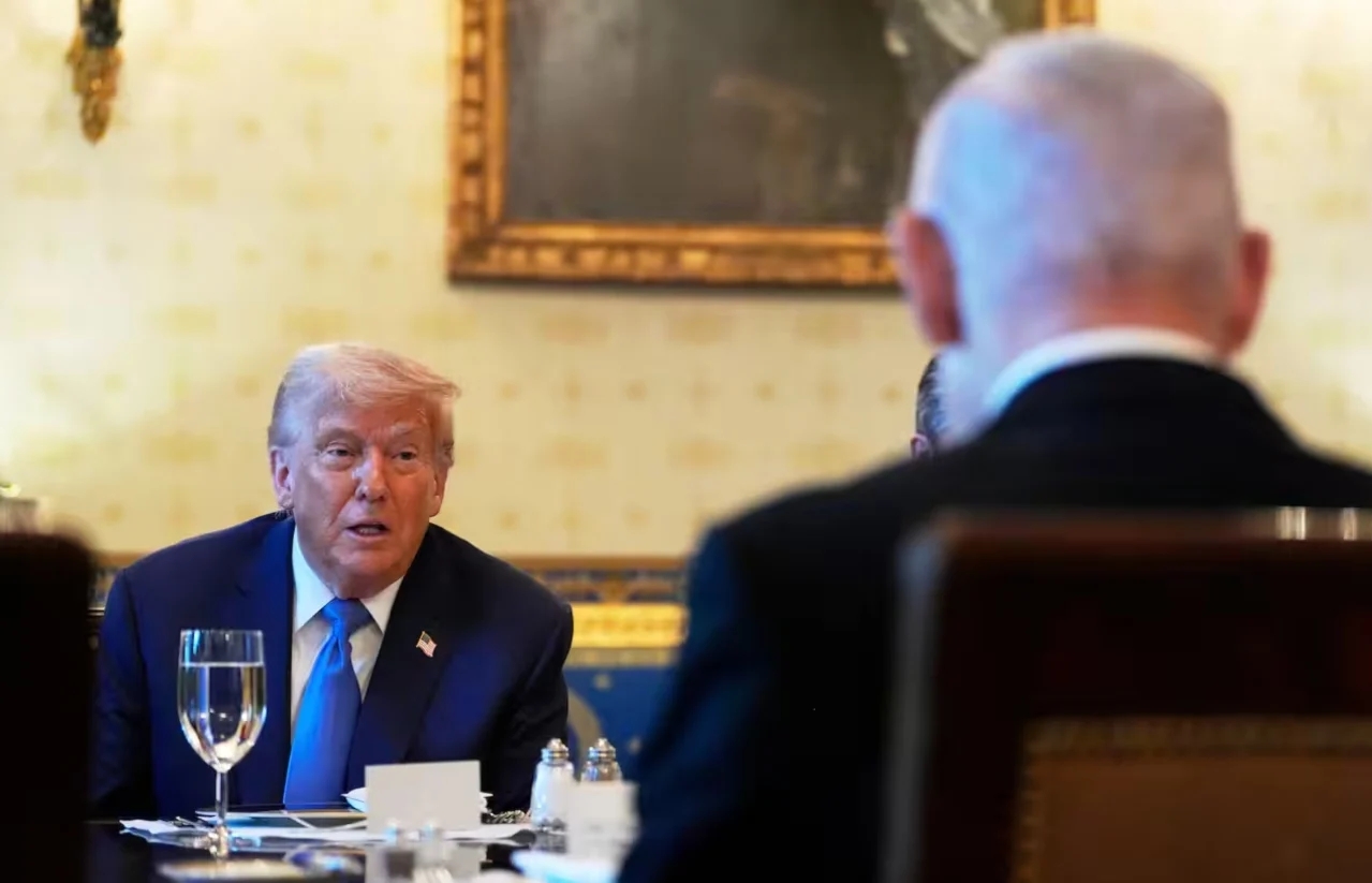 جو 24 : "هآرتس": انكفاء "إسرائيل" في لبنان بطلب من ترامب يكشف مدى ارتهانها لترامب