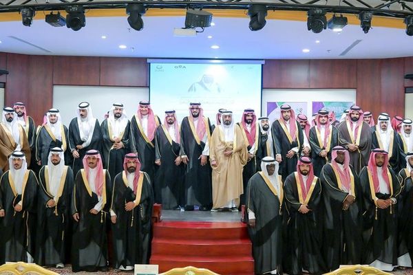 تسليم دعم مالي لـ(80) شابًا مقبلًا على الزواج